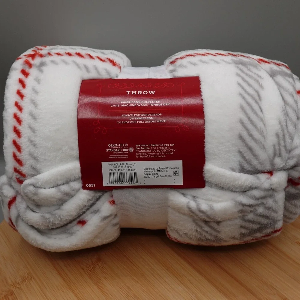 NEW Wondershop Throw Blanket Christmas 50x60 in White Red Gray Plaid Plush‎